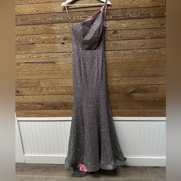 Clarisse 810587 One-Shoulder Sequin Gown Size 6 - Picture 4 of 7